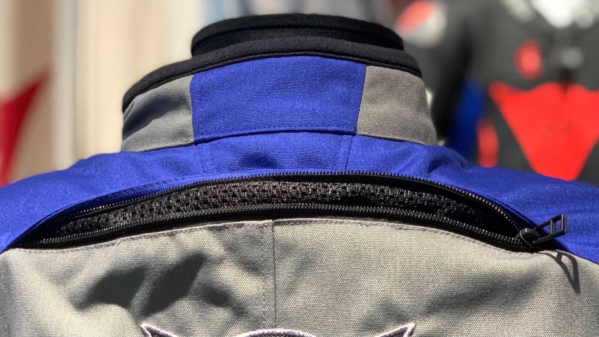 今までに無い装備を持った、これからのシーズン活躍する新作ジャケット